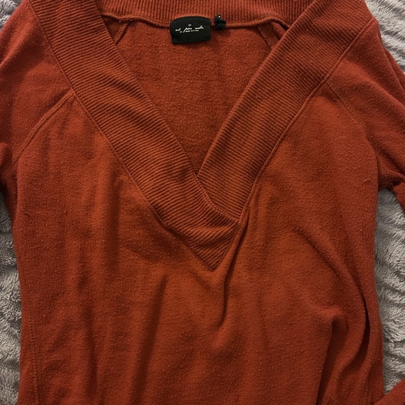 Women's V-Neck Rust Sweater - Picture 1 of 3